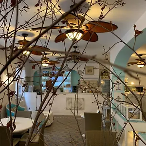 2* Hotel L'antico Borgo Elena