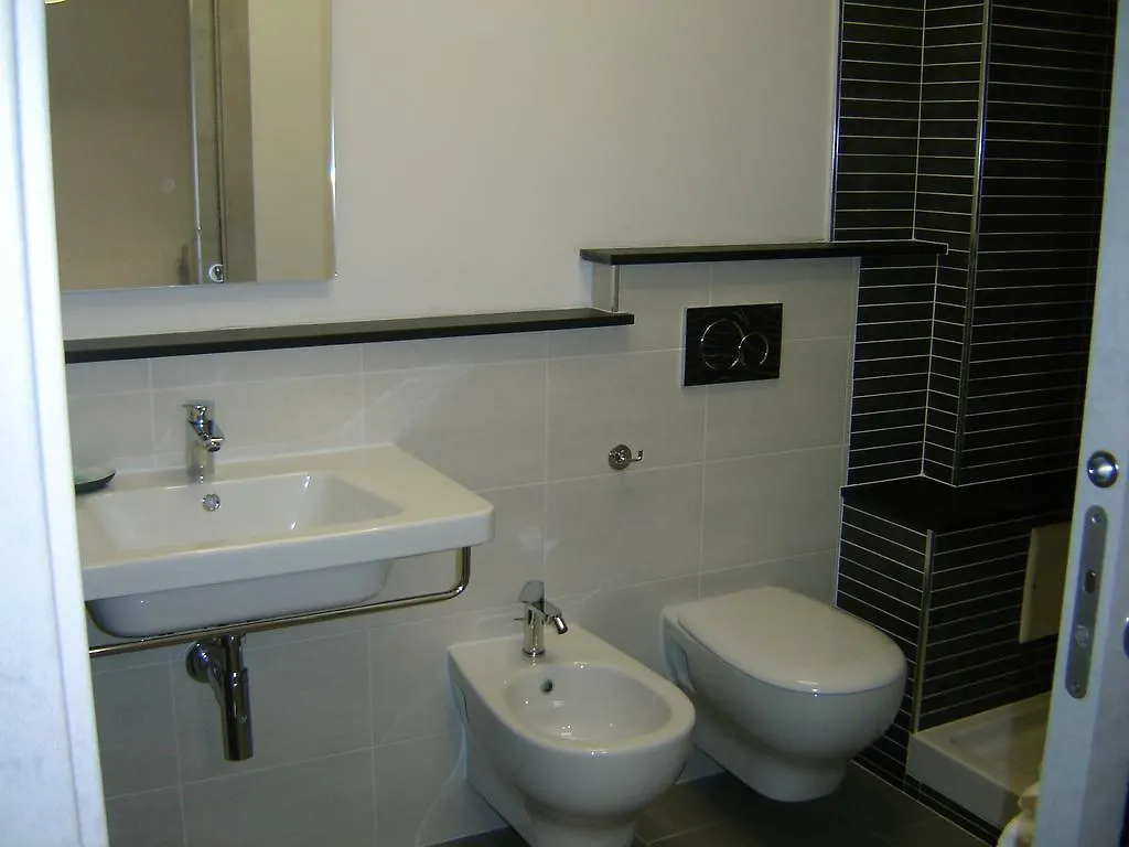 La Dolce Vita B&B Noli 0*,  Italia